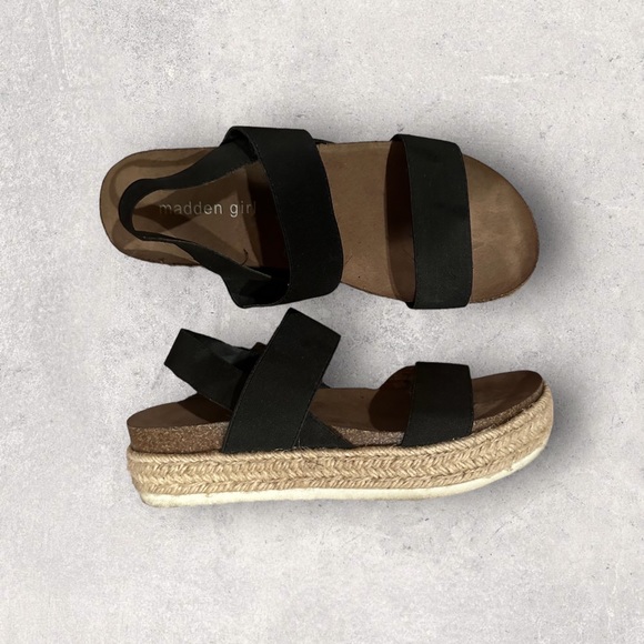 Trendy Madden Girl espadrille platform sandal. Size 7 snug fit. - Picture 5 of 6